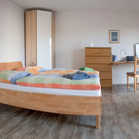 Apartment11 Thueringer Апартаменты Кёльн